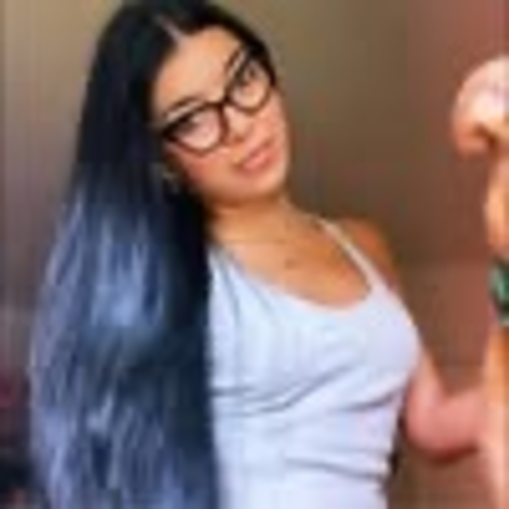 Meet your Posher, Simone